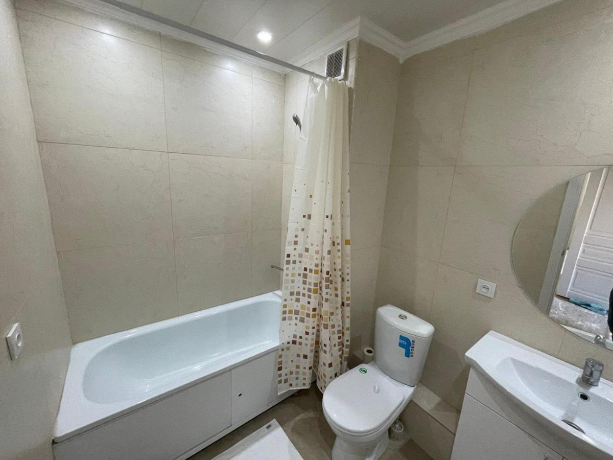 Apartment In Almaty Luaran gambar